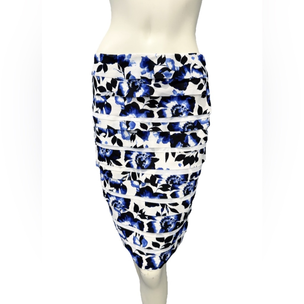 White House Black Market Floral Skirt Tiered Pencil Skirt Women’s Size 6